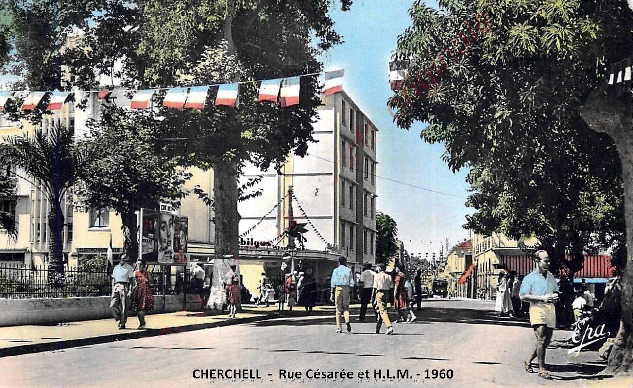 Cherchell - Rue Cesaree et HLM - 1960.jpg